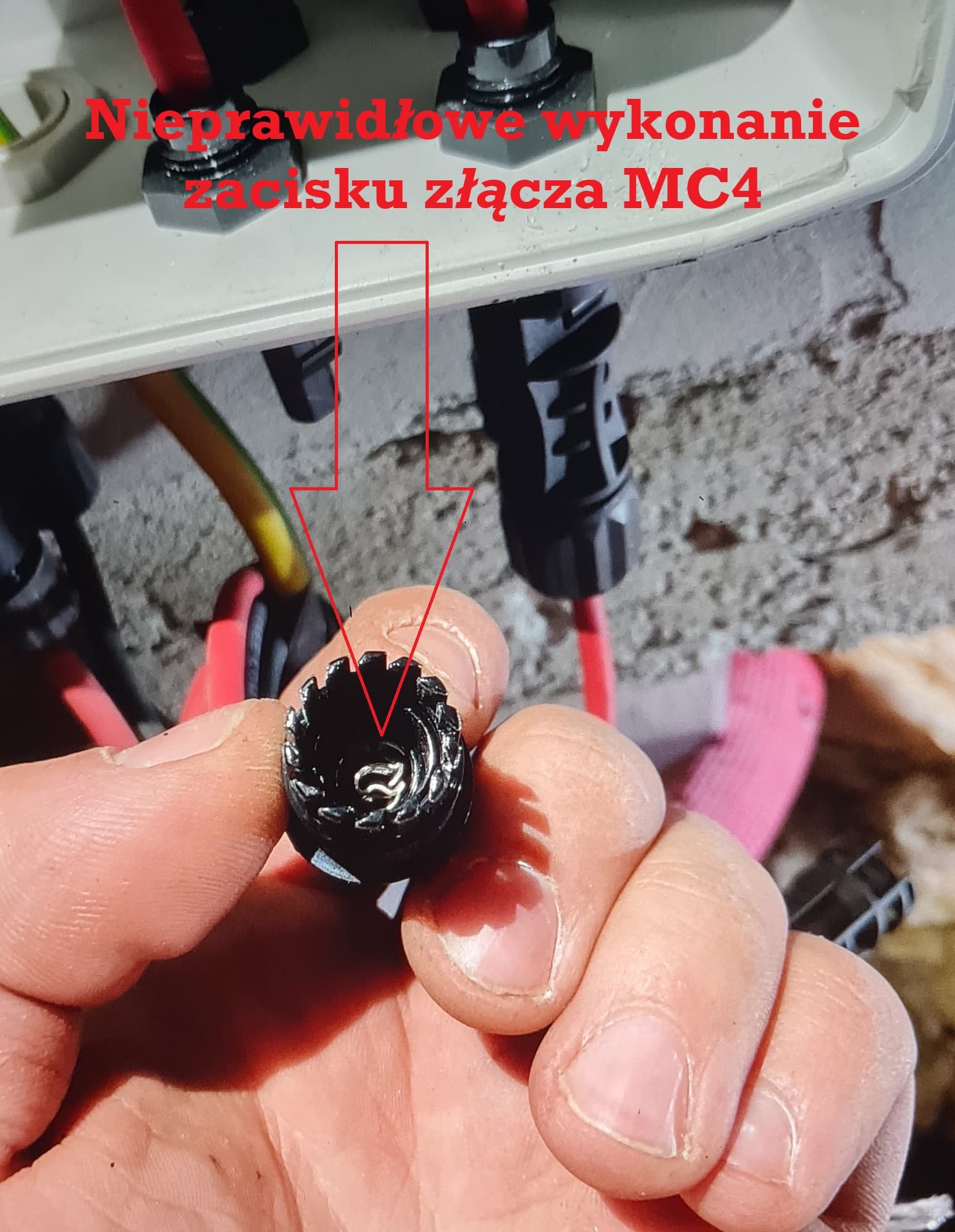 Podłączanie kabli fotowoltaicznych