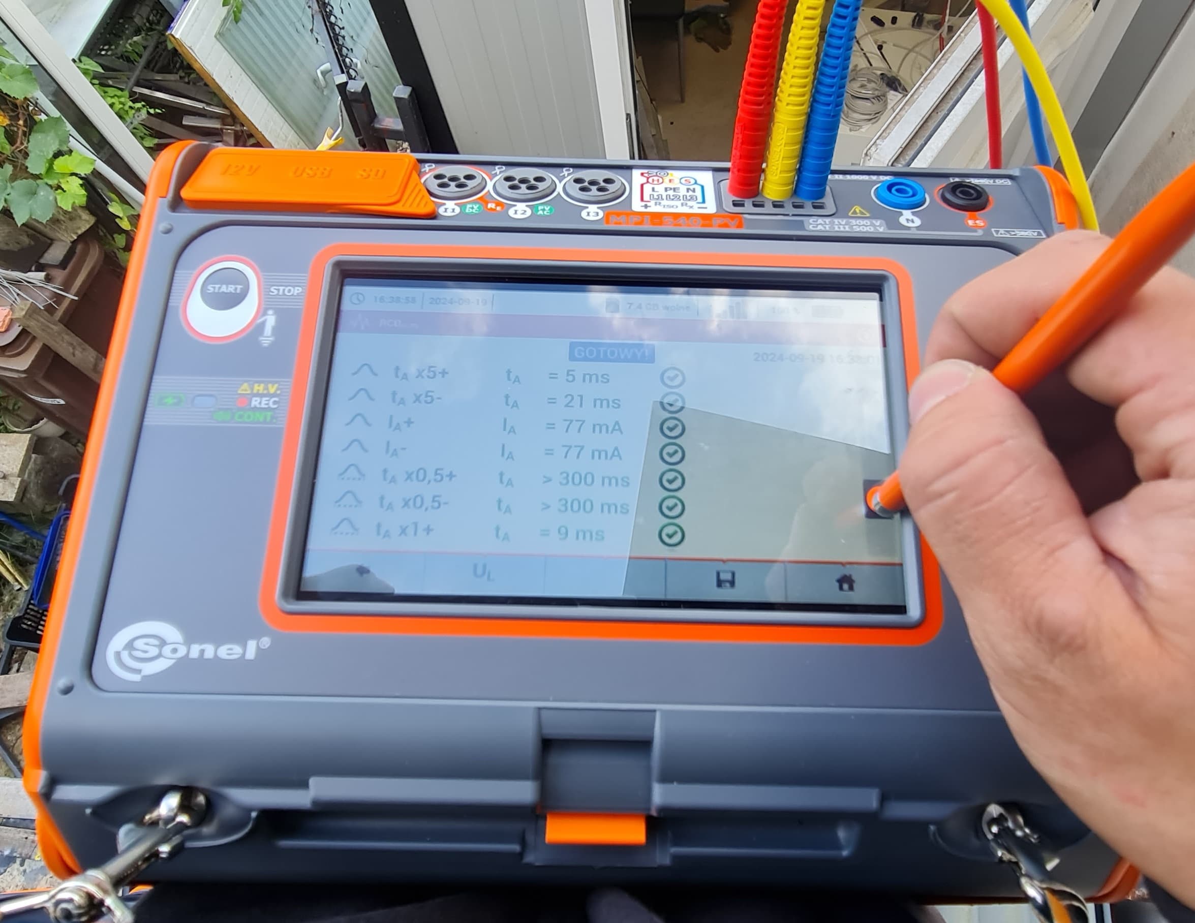 Urządzenie pomiarowe Sonel MPI-540PV